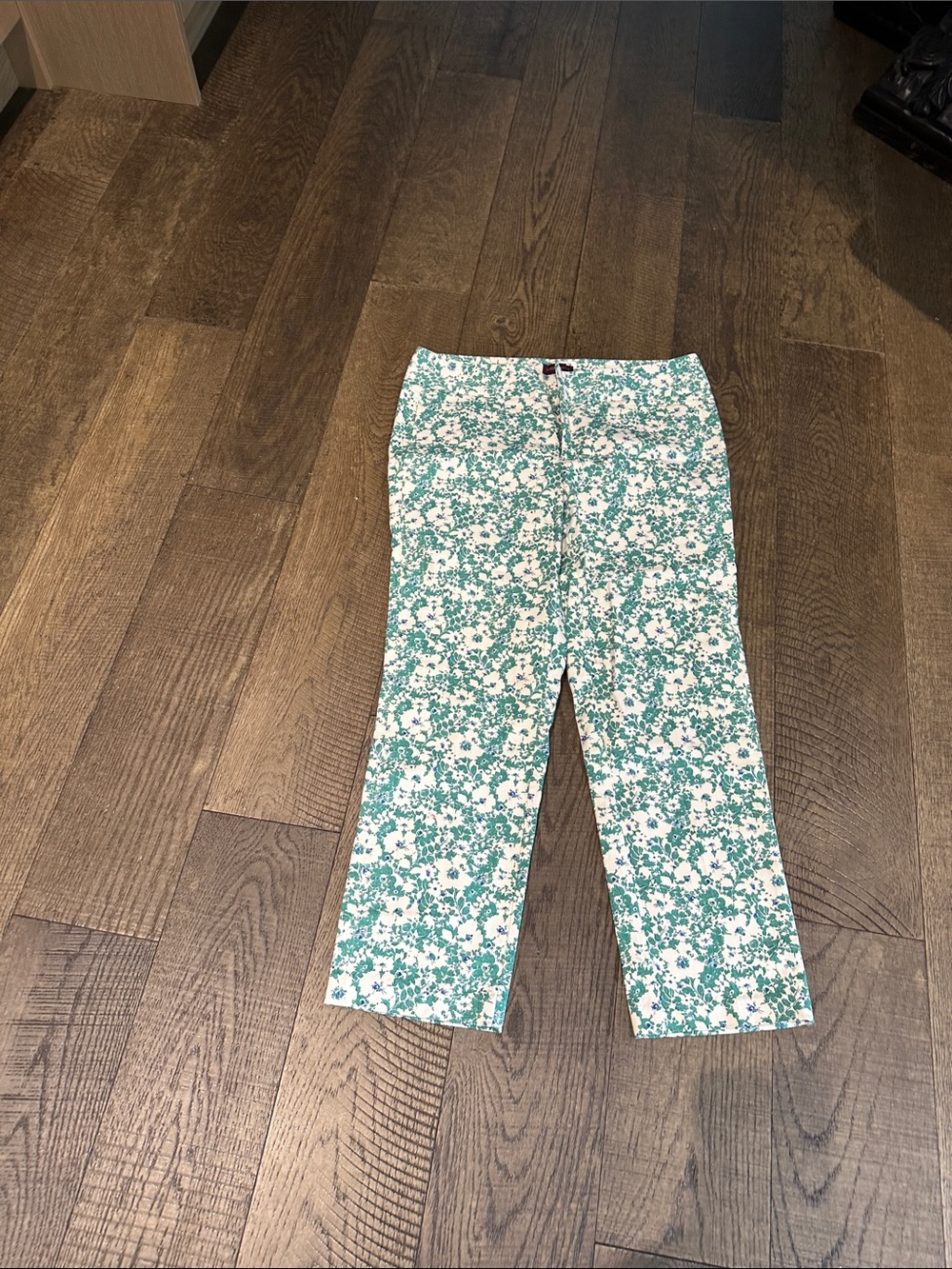 Lord & Taylor Girls Floral Capri Pants - Green & White